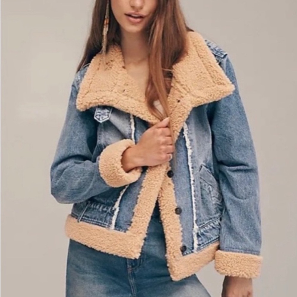 Denim jacket with Sherpa lining